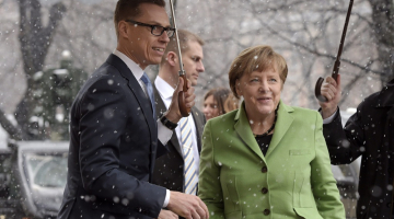 Somijas premjerministrs Aleksandrs Stubs (no kreisās) un Vācijas kanclere Angela Merkele. Foto: AFP/LETA