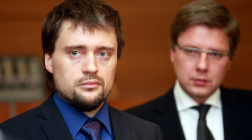 Ingus Vircavs (no kreisās) un Nils Ušakovs. Foto: Ieva Čīka, LETA