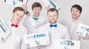"Brain Games" komanda ar pasaulē labāko galda spēli bērniem "Ice Cool". Publicitātes foto