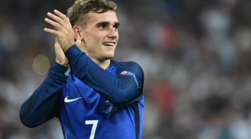 Francijas futbola izlases uzbrukuma līderis Antuāns Grīzmans iesita divus vārtus Vācijas komandas vārtos, ievedot Francijas izlasi EČ finālā. Foto: AFP/LETA