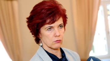 Solvita Āboltiņa (V). Foto: Edijs Pālens, LETA.
