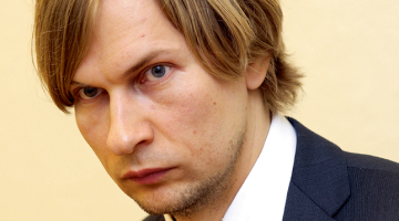 Vasarās būs karsts, mitrs, plosīsies spēcīgi negaisi. Plūdu dēļ var pasliktināties peldūdens kvalitāte — tas rada labvēlīgus apstākļus dažādiem mikroorganismiem, kas pārnēsā slimības, prognozē Latvijas Vides, ģeoloģijas un meteoroloģijas centra prognožu daļas vadītājs Andris Vīksna.