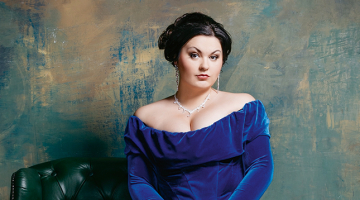 Krievu mecosoprāns Oļesja Petrova.