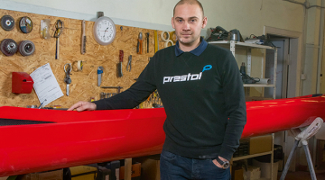 Oto Dzenis savu biznesu joprojām dēvē par dārgu hobiju.