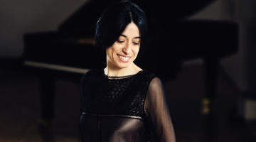 Pina Napolitano. Publicitātes foto