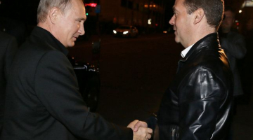 Vladimirs Putins un Dmitrijs Medvedevs. Foto: LETA-AFP