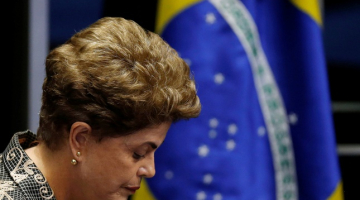 Dilma Rusefa impīčmenta sesijā. Foto: LETA-Reuters