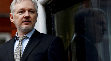 Vietnes "WikiLeaks" dibinātājs Džūljens Asanžs. Foto: PETER NICHOLLS, REUTERS/LETA