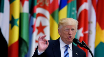 ASV prezidents Donalds Tramps arābu valstu un islāma līderu un Amerikas samitā. Foto: AFP-LETA