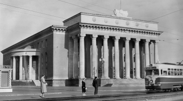 VEF Kultūras pils Rīgā, 1960. gadu sākums. Foto: autors nezināms, Toma Zariņa privātais arhīvs.