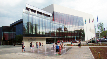 Kultūras būve Gors ir daudzfunkcionāls objekts, kurā ir divas akustiskās koncertzāles (viena no tām būs piemērota kino demonstrēšanai), telpas un aprīkojums semināru un konferenču rīkošanai, telpas profesionālajam orķestrim, dzimtsarakstu nodaļai un kafejnīcai