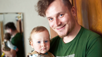«Vectēvs Eugenijs, kas ieteica manu vārdu, gribēja, lai es studētu jurisprudenci un kļūtu par prezidentu,» stāsta Kārlis Ulmanis. Viņš gan pievērsies grafiskajam dizainam un iespieddarbu maketam. Savai meitai izvēlējies Latvijā pagaidām neatkārtotu vārda un uzvārda kombināciju: Hanneke Ulmane.