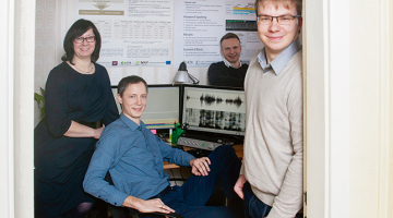 Latviešu valodas atpazīšanas sistēmu Ruta veidojusi Mākslīgā intelekta laboratorijas komanda: valodniece Ilze Auziņa (no kreisās) un datorzinātnieki Normunds Grūzītis,