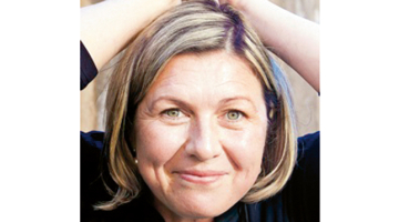 Nora Ikstena
