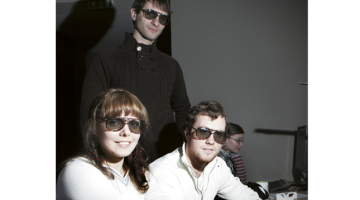 Tā nav neatļauta 3D filmu skatīšanās darba laikā — fotogrammetrijas attēlus bez īpašajām brillēm nemaz nevar apstrādāt, jo tie ir telpiski. Foto — Rūta Kalmuka, F64