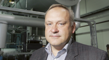 «Nekad neesam dzinušies pēc tamlīdzīgas ātras un vieglas peļņas, jo tā nauda, kas viegli nāk, tikpat viegli arī aiziet,» saka Ošukalns direktors Aigars Nitišs.