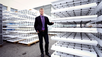 Tenapors direktors Marats Ņeverovskis ir pārliecināts, ka labākie produkti top uzticamu darbinieku un lojālu klientu sadarbībā.