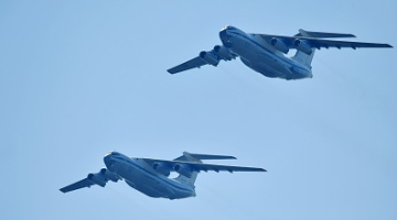 Krievijas militārā transporta lidmašīnas "Il-76". Foto: Sputnik/LETA