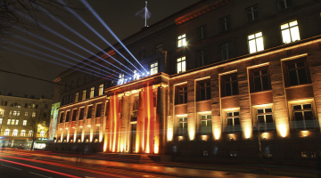Ministru kabineta nams šāgada gaismas festivāla Staro Rīga laikā.
