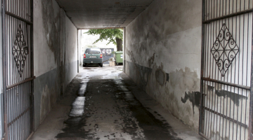 Kādreizējā kinoteātra Palladium izeja, kas tagad būs jaunās koncertzāles ieeja.