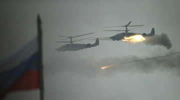Baltkrievijas armijas kara helikopteri Ka-52 kaujas mācību laikā "Zapad 2017". Foto: EPA/LETA