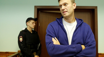 Aleksejs Navaļnijs tiesas zālē Maskavā. Foto: Reuters/LETA