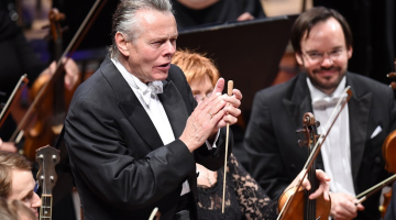 Diriģents Mariss Jansons uzstājas Latvijas Nacionālā simfoniskā orķestra 90.jubilejas atklāšanas koncertā. Foto: Edijs Pālens, LETA