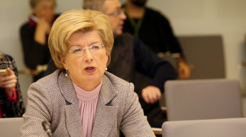 Oligarhu lietas parlamentārās izmeklēšanas komisijas priekšsēdētāja Inguna Sudraba. Foto: Edijs Pālens, LETA