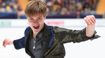 Deniss Vasiļjevs Eiropas daiļslidošanas čempionātā Maskavā 19. janvārī.
Foto — Jurijs Kabanovs, AFP/LETA