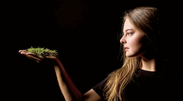 Koklētāja Laima Jansone.
Publicitātes foto