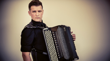 Bosniešu bajānists Mario Batkovičs