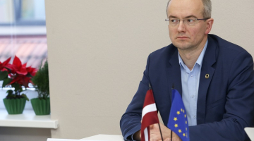 Jaunās konservatīvās partijas (JKP) Ķekavas novada deputāts Neils Kalniņš marta sākumā tika atcelts no līdzdalības komitejā. Foto: Evija Trifanova, LETA