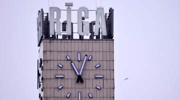 Rīgas Centrālās dzelzceļa stacijas pulkstenis. Foto: Artūrs Ķipsts, LETA
