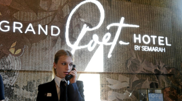 Viesnīcu ķēdes "Semarah Hotels" pieczvaigžņu viesnīca "Grand Poet Hotel".  Foto: Edijs Pālens, LETA