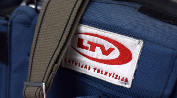 Latvijas Televīzijas darbinieka soma. Foto: Toms Koklītis, LETA