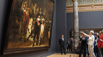Rembranta Naktssargs (1642) Amsterdamas muzejā Rijksmuseum.
Publicitātes foto
