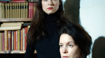 Agnese (stāv) un Madara. Foto — Jānis Pipars