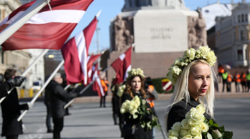 "Daugavas Vanagu" rīkotajā leģionāru piemiņas gājienā pērn. Foto: Edijs Pālens, LETA