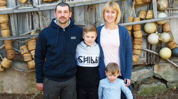 Kaspars, Leo, Solvita un Daniels Adamoviči.
Foto — Gints Ivuškāns