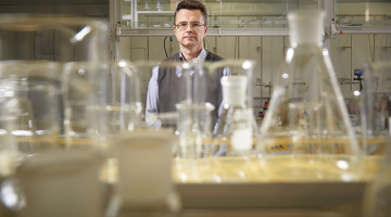 Profesors Edgars Sūna.
Foto — Edmunds Brencis