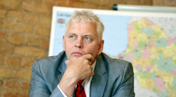 Uzņēmējs Viesturs Tamužs piedalās partijas "KPV LV" preses konferencē. Foto: Edijs Pālens, LETA