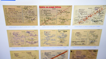 Daļa no bijušās Valsts drošības komitejas (VDK) dokumentiem jeb tā dēvētajiem "čekas maisiem". Foto: Paula Čurkste, LETA