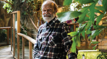 «Hidrobioloģijas institūtā ūdenskukaiņu pētniecība bija mans pamatdarbs, bet rāpuļi — hobijs. Tagad ir otrādi,» saka Tropu mājas vadītājs Arkādijs Poppels.
Foto — Kristīne Madjare