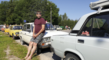 Dainis Lauskis: «Šodienas auto piedāvā servisu — pārvietot cilvēkus no viena punkta uz otru, tas ir transports, bet žigulis — tā ir īsta mašīna!»
Foto — Krista Dzidzēviča