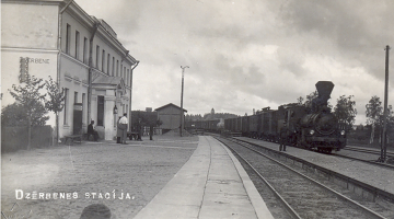 Dzērbene bija viena no nozīmīgākajām stacijām dzelzceļa līnijā Ieriķi—Gulbene.
Foto — Zudusī Latvija / LNB