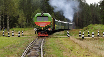 Alūksnes bānītis ir vienīgais Baltijas valstīs regulāri kursējošais šaursliežu vilciens.
Foto — Banitis.lv