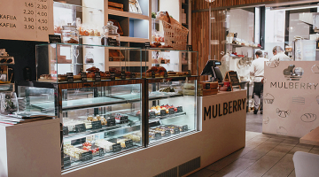 Saldummīļi novērtēs konditorejas Mulberry plašo kūku, smalkmaizīšu un svaigi ceptas maizes piedāvājumu