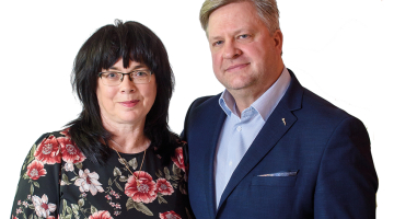 Jānis Brantevics un Laimdota Lauriņa, 
z/s Kalna-Mikas saimnieki.
Foto — Gints Ivuškāns