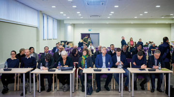 Deviņi apsūdzētie tiesas sprieduma paziņošanas dienā 18. februārī.
Foto — Edmunds Brencis