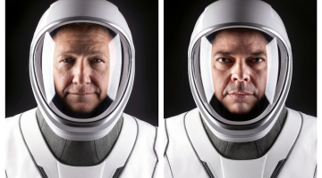 Astronauti Dags Hērlijs (pa kreisi) un Bobs Benkens.
Foto — Scanpix